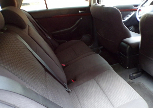 Toyota Avensis cena 13900 przebieg: 198000, rok produkcji 2005 z Kolno małe 407